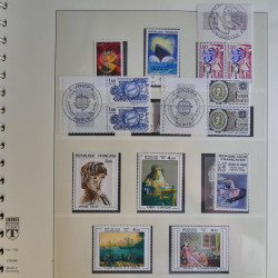 Collection timbres de France 1960-1983 neufs et oblitérés en 3 albums.