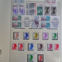 Collection timbres de France 1960-1983 neufs et oblitérés en 3 albums.