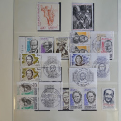 Collection timbres de France 1960-1983 neufs et oblitérés en 3 albums.