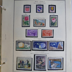 Collection timbres de France 1900-1975 neufs en album.