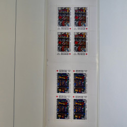 Collection carnets Croix-Rouge 1952-2005 neufs** complet en album.