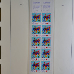 Collection carnets Croix-Rouge 1952-2005 neufs** complet en album.