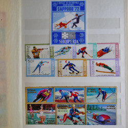 Vrac philatélique de timbres du monde en un carton.