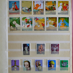 Vrac philatélique de timbres du monde en un carton.