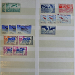 Vrac philatélique de timbres du monde en un carton.
