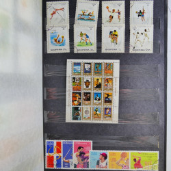 Vrac philatélique de timbres du monde en un carton.