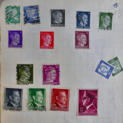 Vrac philatélique de timbres du monde en un carton.