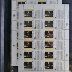 Lot de feuillets timbres de Nations Unies neufs** en 3 albums.