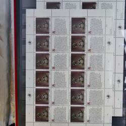 Lot de feuillets timbres de Nations Unies neufs** en 3 albums.