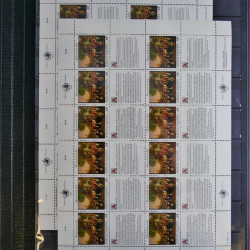 Lot de feuillets timbres de Nations Unies neufs** en 3 albums.