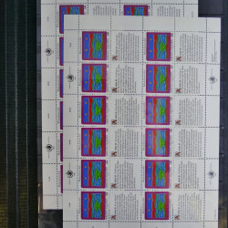 Lot de feuillets timbres de Nations Unies neufs** en 3 albums.