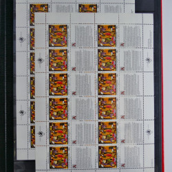 Lot de feuillets timbres de Nations Unies neufs** en 3 albums.