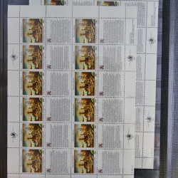 Lot de feuillets timbres de Nations Unies neufs** en 3 albums.
