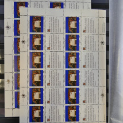 Lot de feuillets timbres de Nations Unies neufs** en 3 albums.