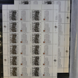 Lot de feuillets timbres de Nations Unies neufs** en 3 albums.
