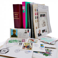 Vrac de timbres de France neufs et oblitérés en un carton.