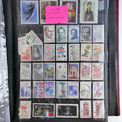 Vrac de timbres de France neufs et oblitérés en un carton.
