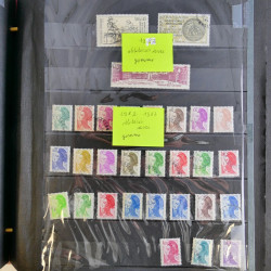 Vrac de timbres de France neufs et oblitérés en un carton.