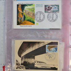 Vrac de timbres de France neufs et oblitérés en un carton.