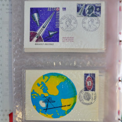 Vrac de timbres de France neufs et oblitérés en un carton.
