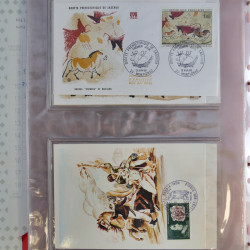 Vrac de timbres de France neufs et oblitérés en un carton.