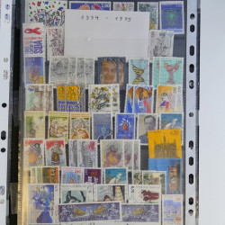 Vrac de timbres de France neufs et oblitérés en un carton.