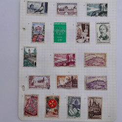 Vrac de timbres de France neufs et oblitérés en un carton.