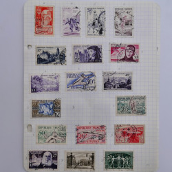 Vrac de timbres de France neufs et oblitérés en un carton.