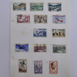 Vrac de timbres de France neufs et oblitérés en un carton.