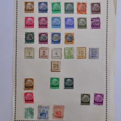 Vrac de timbres de France neufs et oblitérés en un carton.