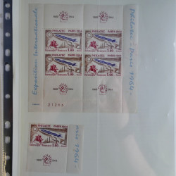 Vrac de timbres de France neufs et oblitérés en un carton.