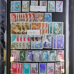Vrac de timbres de France neufs et oblitérés en un carton.