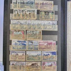 Vrac de timbres de France neufs et oblitérés en un carton.