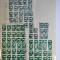 Vrac de timbres de France neufs et oblitérés en un carton.