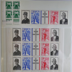 Vrac de timbres de France neufs et oblitérés en un carton.