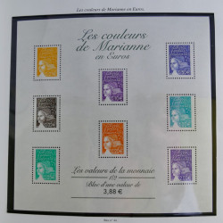Collection de timbres de France neufs** 1999-2005 en album FO Yvert.
