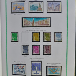 Collection de timbres de France neufs** 1999-2005 en album FO Yvert.