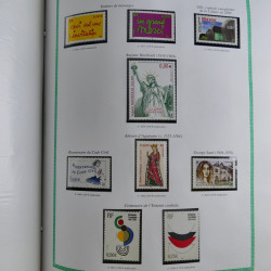 Collection de timbres de France neufs** 1999-2005 en album FO Yvert.