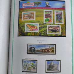 Collection de timbres de France neufs** 1999-2005 en album FO Yvert.