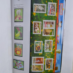 Collection de timbres de France neufs** 1999-2005 en album FO Yvert.