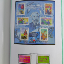 Collection de timbres de France neufs** 1999-2005 en album FO Yvert.