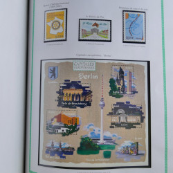 Collection de timbres de France neufs** 1999-2005 en album FO Yvert.