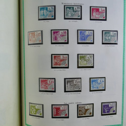 Collection de timbres de France neufs** 1999-2005 en album FO Yvert.