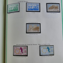 Collection de timbres de France neufs** 1999-2005 en album FO Yvert.