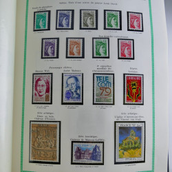 Collection de timbres de France neufs** 1970-1998 en album FO Yvert.