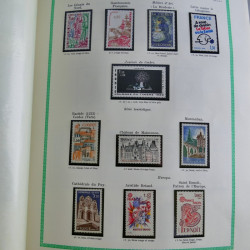 Collection de timbres de France neufs** 1970-1998 en album FO Yvert.