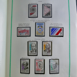 Collection de timbres de France neufs** 1970-1998 en album FO Yvert.