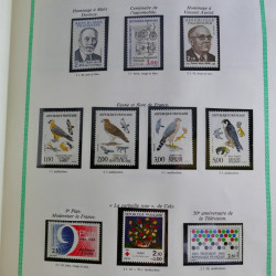 Collection de timbres de France neufs** 1970-1998 en album FO Yvert.