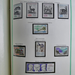 Collection de timbres de France neufs** 1970-1998 en album FO Yvert.