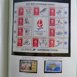 Collection de timbres de France neufs** 1970-1998 en album FO Yvert.